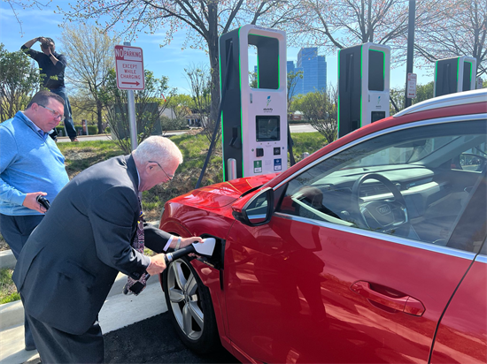 Rep. Connolly charges an EV